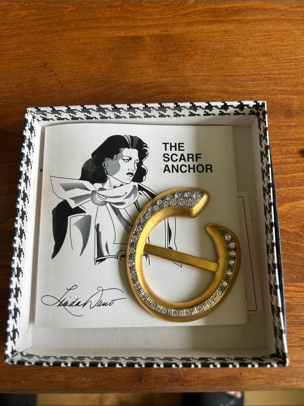 Gold tone Crystal Scarf Anchor Brooch Linda Dano